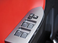 2015款 2.4L 手动 两驱精英版 5座
