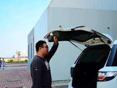 2015款 2.4L 手动 两驱精英版 5座
