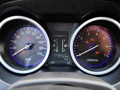 2015款 2.4L 手动 两驱精英版 5座