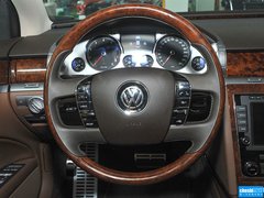 2014款 3.0L 行政型（汽油版）
