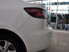 2015款 三厢1.6L 自动 精英型
