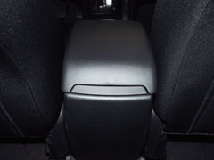 2015款 三厢1.6L 自动 精英型