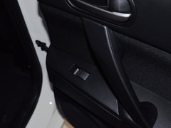 2015款 三厢1.6L 自动 精英型