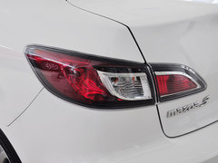 2015款 三厢1.6L 自动 精英型