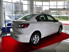 2015款 三厢1.6L 自动 精英型