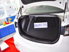 2015款 三厢1.6L 自动 精英型