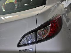 2015款 三厢1.6L 自动 精英型