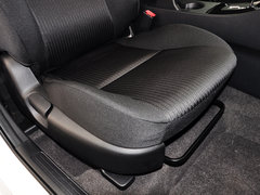 2015款 两厢 1.6L 自动 精英型