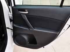 2015款 两厢 1.6L 自动 精英型