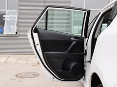 2015款 两厢 1.6L 自动 精英型