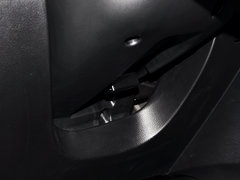 2015款 两厢 1.6L 自动 精英型