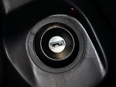 2015款 两厢 1.6L 自动 精英型