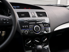 2015款 两厢 1.6L 自动 精英型