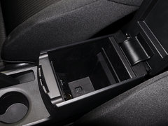 2015款 两厢 1.6L 自动 精英型