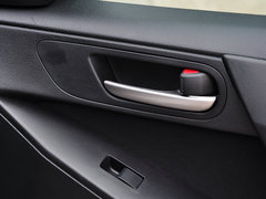 2015款 两厢 1.6L 自动 精英型