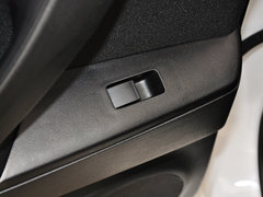 2015款 两厢 1.6L 自动 精英型