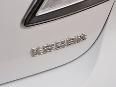 2015款 两厢 1.6L 自动 精英型