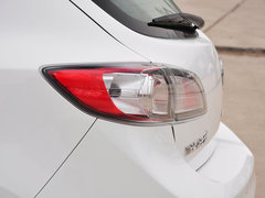 2015款 两厢 1.6L 自动 精英型