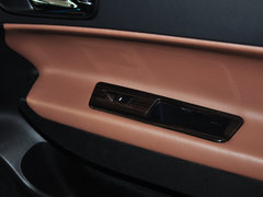 2015款 1.8T 自动 两驱豪华版