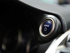 2015款 300h 锋致版 全驱 5座