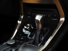2015款 300h 锋致版 全驱 5座