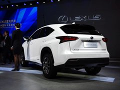 2015款 300h 锋致版 全驱 5座