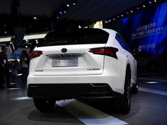 2015款 300h 锋致版 全驱 5座
