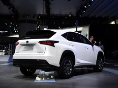 2015款 300h 锋致版 全驱 5座