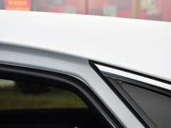 2015款 300h 锋致版 全驱 5座