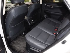 2015款 300h 锋致版 全驱 5座
