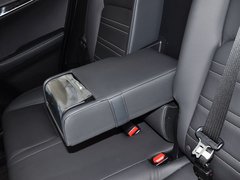 2015款 300h 锋致版 全驱 5座