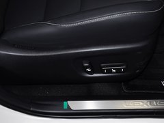 2015款 300h 锋致版 全驱 5座
