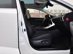 2015款 300h 锋致版 全驱 5座