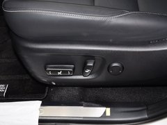 2015款 300h 锋致版 全驱 5座