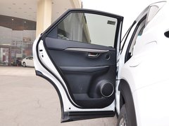 2015款 300h 锋致版 全驱 5座
