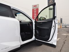 2015款 300h 锋致版 全驱 5座