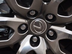 2015款 300h 锋致版 全驱 5座