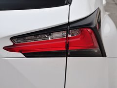 雷克萨斯NX 2015款 300h 锋致版 全驱 5座