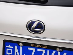 2015款 300h 锋致版 全驱 5座