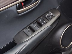 2015款 300h 锋致版 全驱 5座