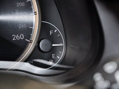 2015款 300h 锋致版 全驱 5座