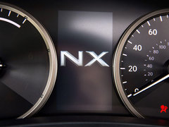 2015款 300h 锋致版 全驱 5座