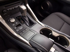 2015款 300h 锋致版 全驱 5座