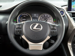 2015款 300h 锋致版 全驱 5座