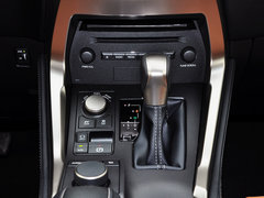 雷克萨斯NX 2015款 300h 锋尚版 前驱 5座