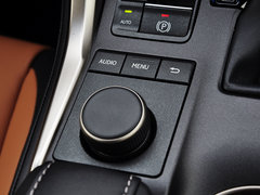 雷克萨斯NX 2015款 300h 锋尚版 前驱 5座