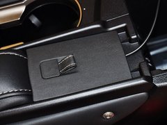雷克萨斯NX 2015款 300h 锋尚版 前驱 5座