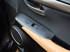 2015款 300h 锋尚版 前驱 5座