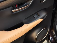 雷克萨斯NX 2015款 300h 锋尚版 前驱 5座