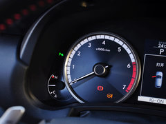 2015款 200t F SPORT 全驱 5座